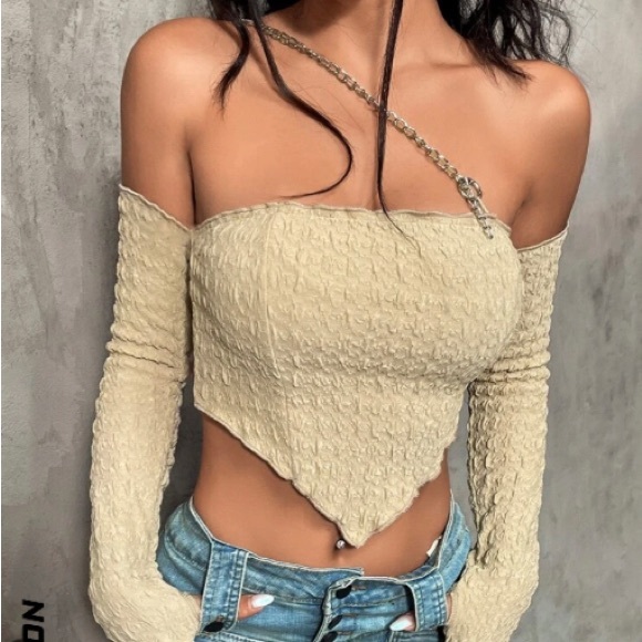 Tops - Different patterned chain sexy top!!